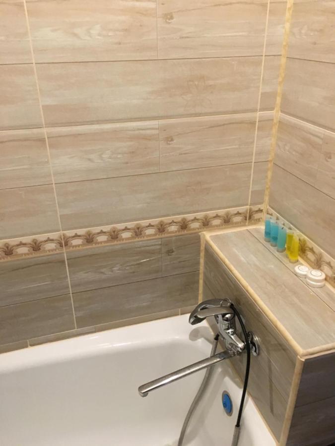 46,2 Karmysova Street Serviced Apartments Алма Ата Екстериор снимка