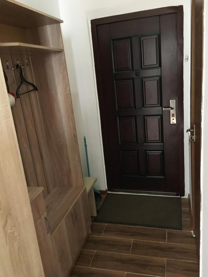 46,2 Karmysova Street Serviced Apartments Алма Ата Екстериор снимка