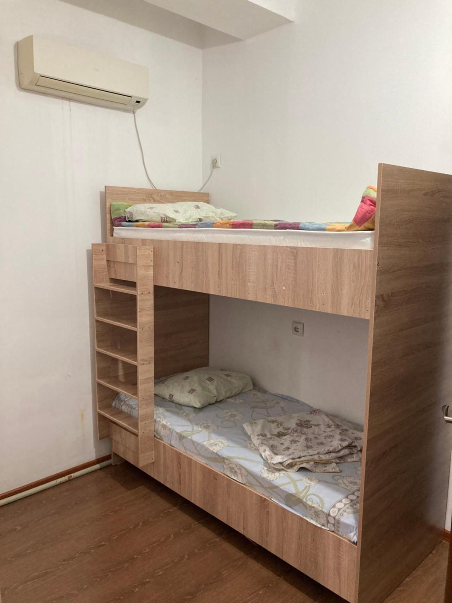 46,2 Karmysova Street Serviced Apartments Алма Ата Екстериор снимка