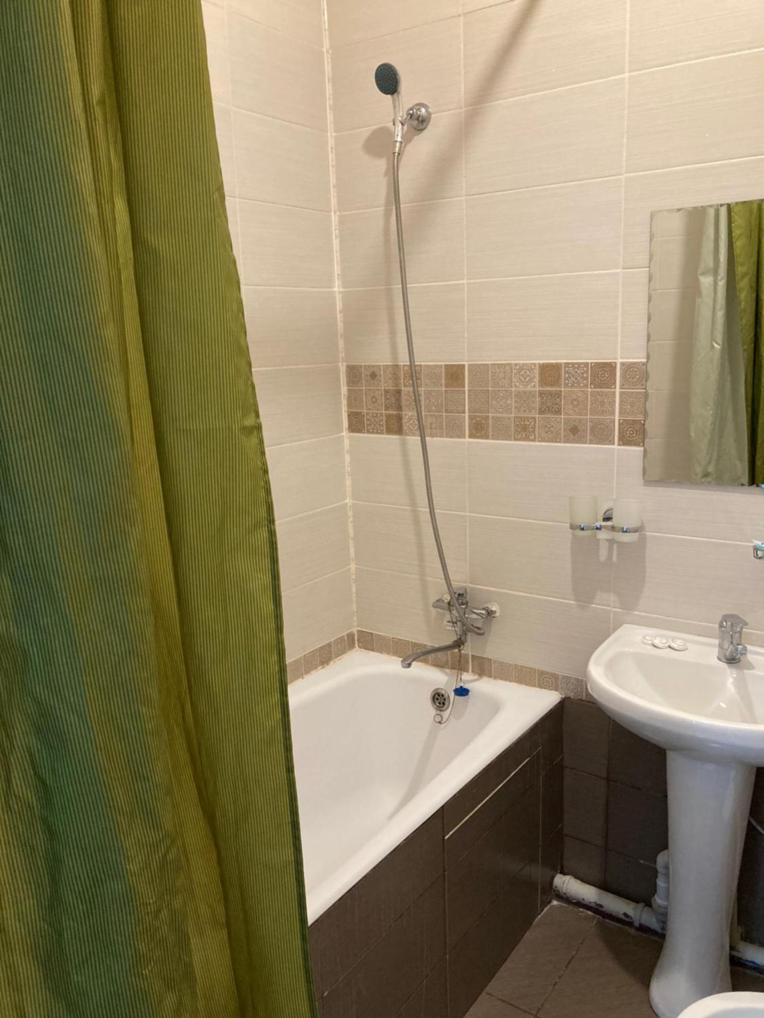 46,2 Karmysova Street Serviced Apartments Алма Ата Екстериор снимка