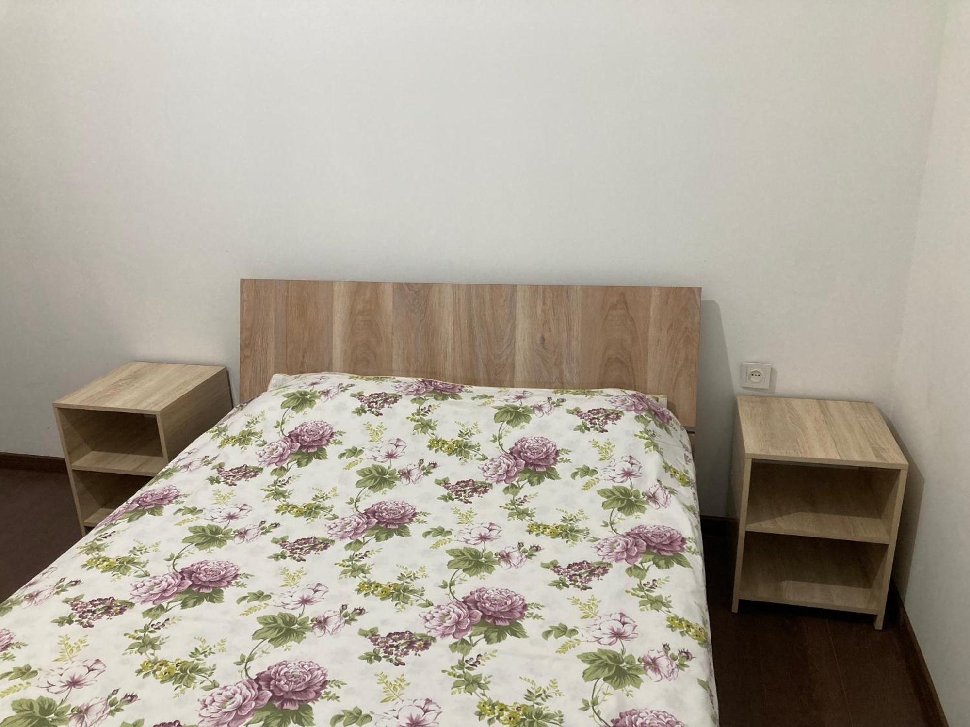 46,2 Karmysova Street Serviced Apartments Алма Ата Екстериор снимка